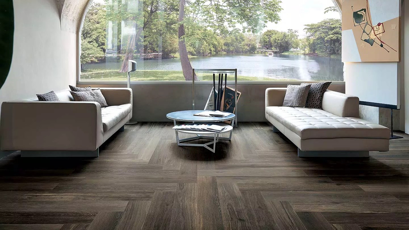 Wood-effect porcelain stoneware floor tiles