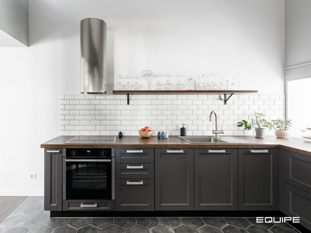 Kitchen design in scandinavian style with tiles from Metro collection by Equipe Ceramic