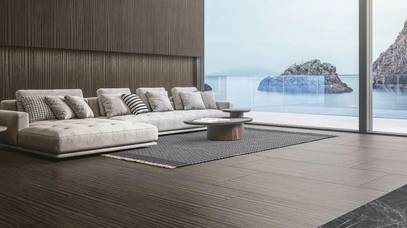 Seaside living room with floor and wall in grooved wood-effect porcelain stoneware, Canal Grande collection by Refin